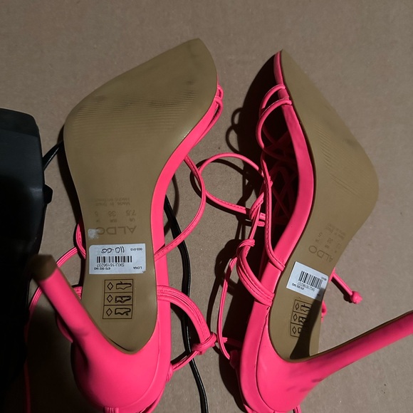 Aldo - hot pink stilettos - Picture 4 of 5